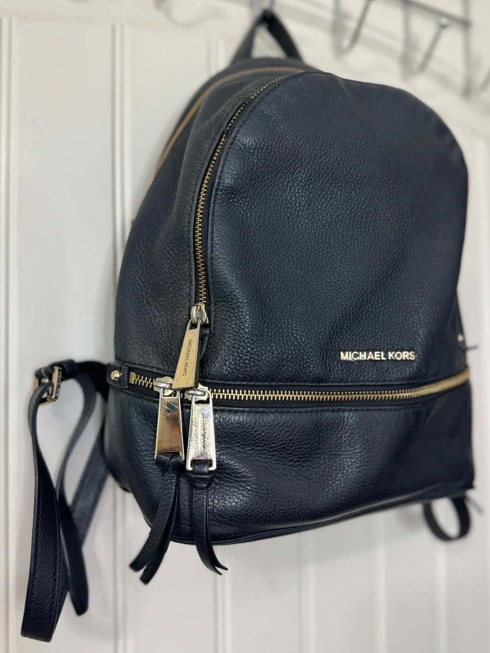 MICHAEL KORS 🖤 Pebbled Black Leather Backpack, Gold Hardware, 3 compartments